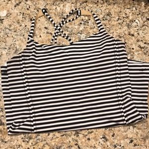 Lululemon crisscross workout tank size 6
